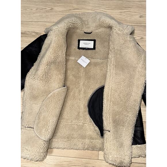 AE Oversized Vegan Shearling Moto Jacket Women’s Sz Large - Picture 9 of 10